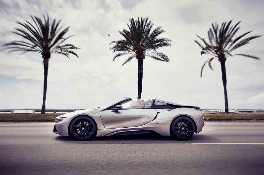  BMW i8 Roadster (I15) 2018 года  (WW) (фото 49 из 198)